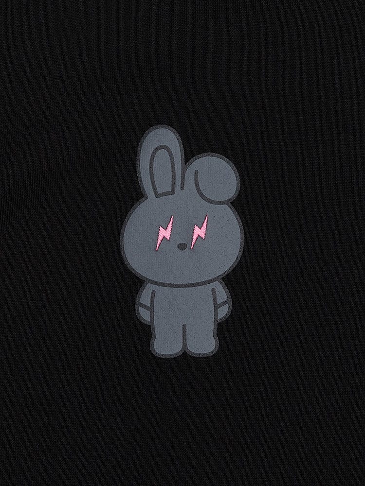 [APPAREL][BTS] BT21 X FRAGMENT GRAPHIC HOODED SWEATSHIRT BLACK (COOKY)