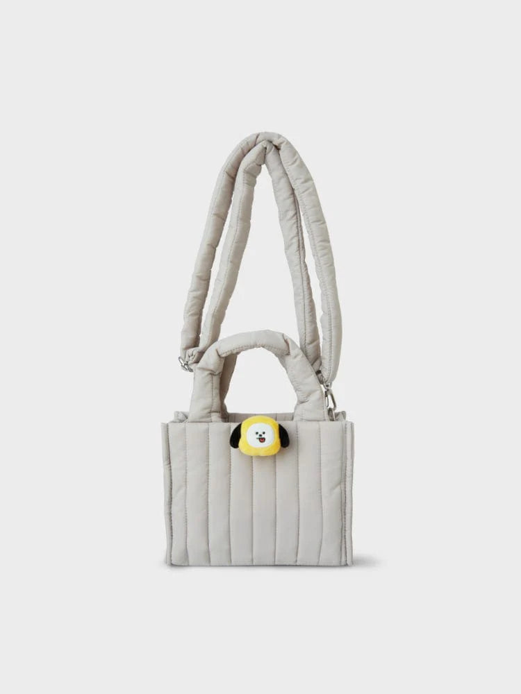 [APPAREL][BT21] BT21 QUILTED BAG WITH FACE PLUSH BADGE WINTER EDITION